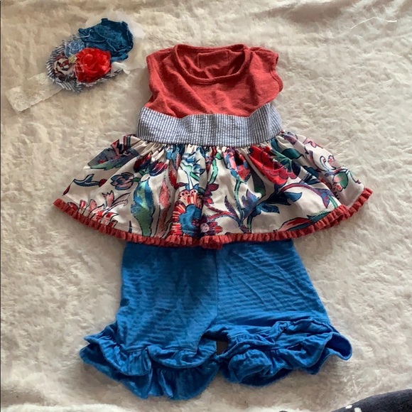 Persnickety Other - Persnickety complete outfit Sz 12-18 months
